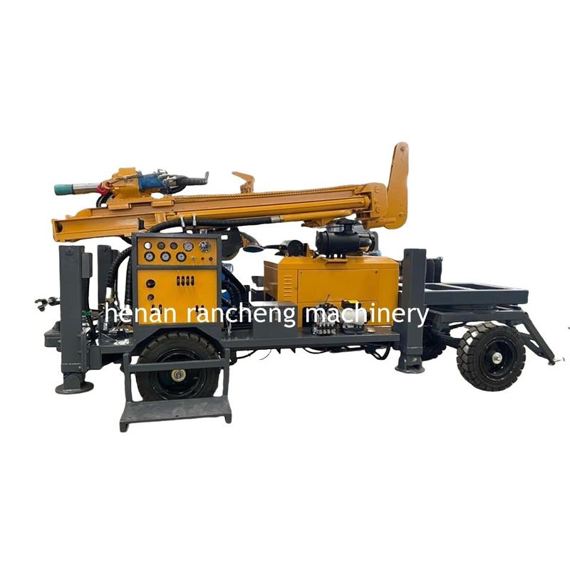Perforazione a quattro ruote a trazione profondità 220 m con motore ad alta potenza 65 kW