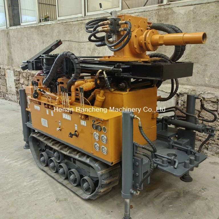 180m Pneumatico per la trivellazione di pozzi d'acqua Multifunzione Crawler Rig montato con 55KW Quanchai Diesel