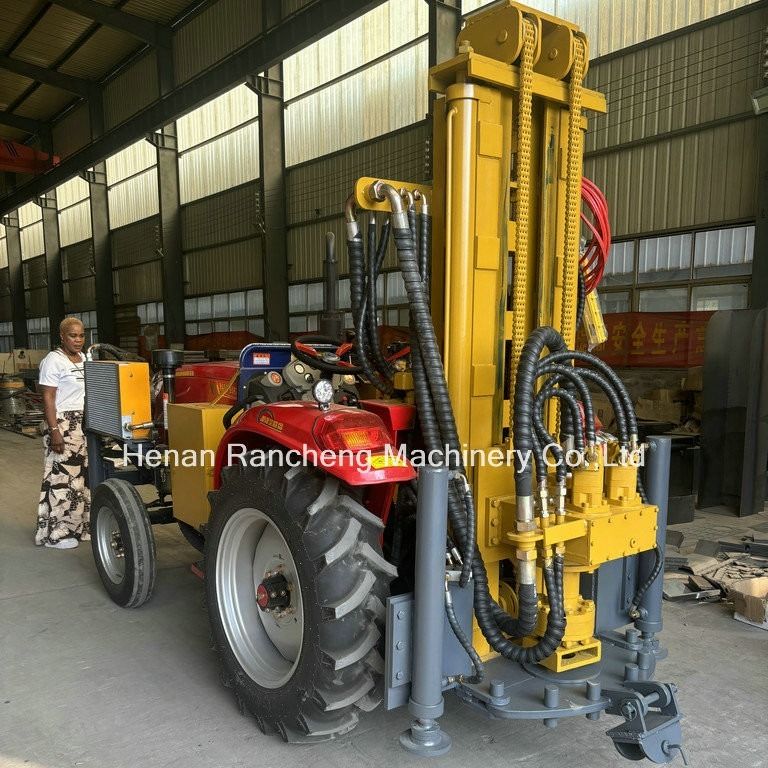 200/260m 254mm Trattore montato su quattro ruote Gran potenza per la trivellazione di pozzi idrici
