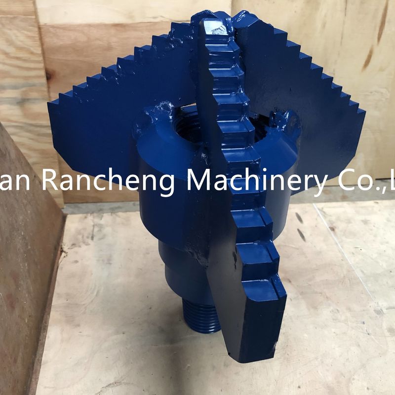 API 3 Wing Tungsten Carbide Step Type Drag Bit per la perforazione di pozzi idrici