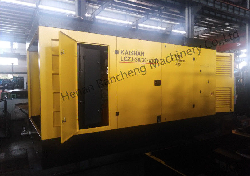 Compressore d'aria a vite mobile da 30 bar con motore Cu-mmins da 550 CV per pozzi profondi