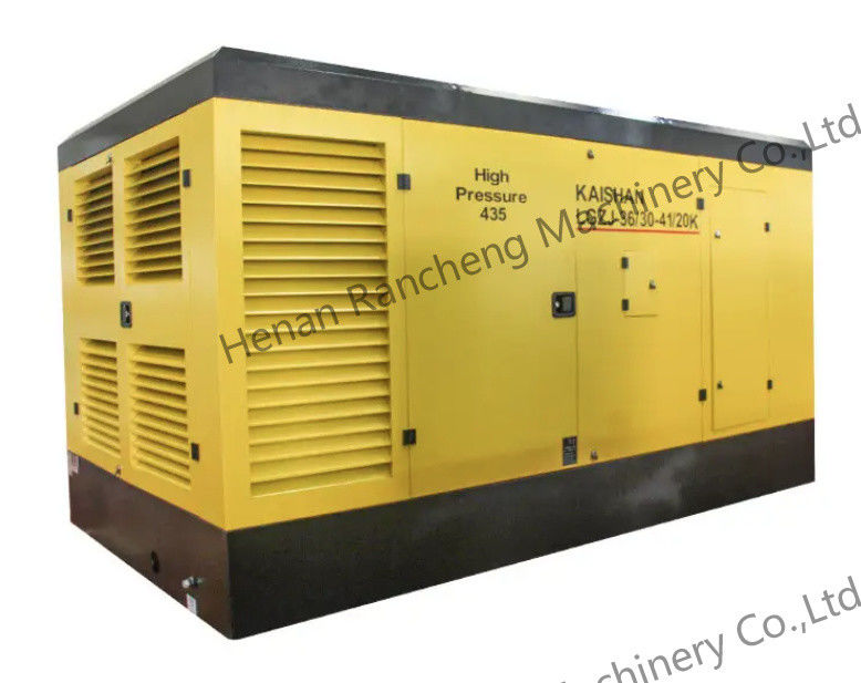 Compressore d'aria a vite mobile da 30 bar con motore Cummins da 550 CV per pozzi profondi