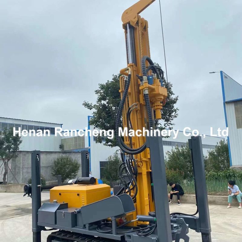 Macchina per la perforazione di pozzi di 200 m/Borewell/Hydraulic Crawler Mounted Pneumatic Water Well Drilling Rig Machine in vendita