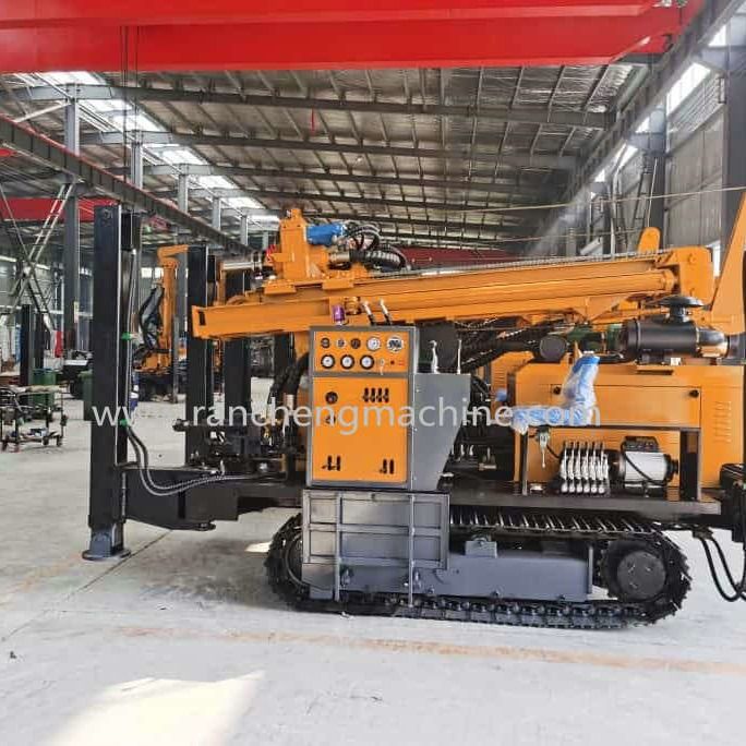 Perforatrice per pozzi d'acqua per perforazioni profonde 800m in tutti i tipi di terreno, Cu-mmins 154KW