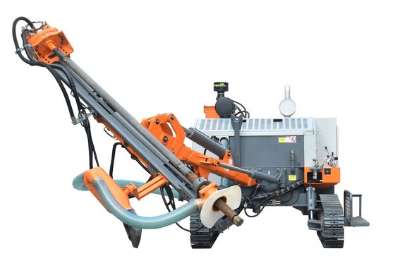 22 m di profondità DTH idraulica integrata per la trivellazione 264 HP motore diesel