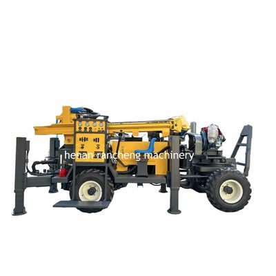 Alta efficienza quattro ruote di rimorchio montato foratura per buche 220m profondità potente 65KW motore